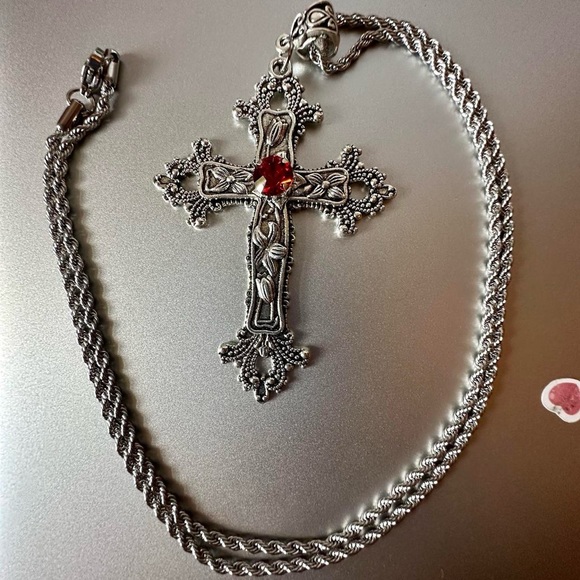 Gothic Red Crystal Cross Charm Necklace Floral Design Big Punk Goth Silver Tone - Picture 10 of 11